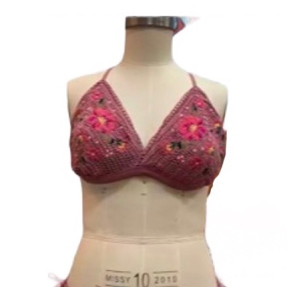 Mauve Crochet Bikini Top with Floral Embroidery Detail size: large (12-14) - Picture 5 of 5
